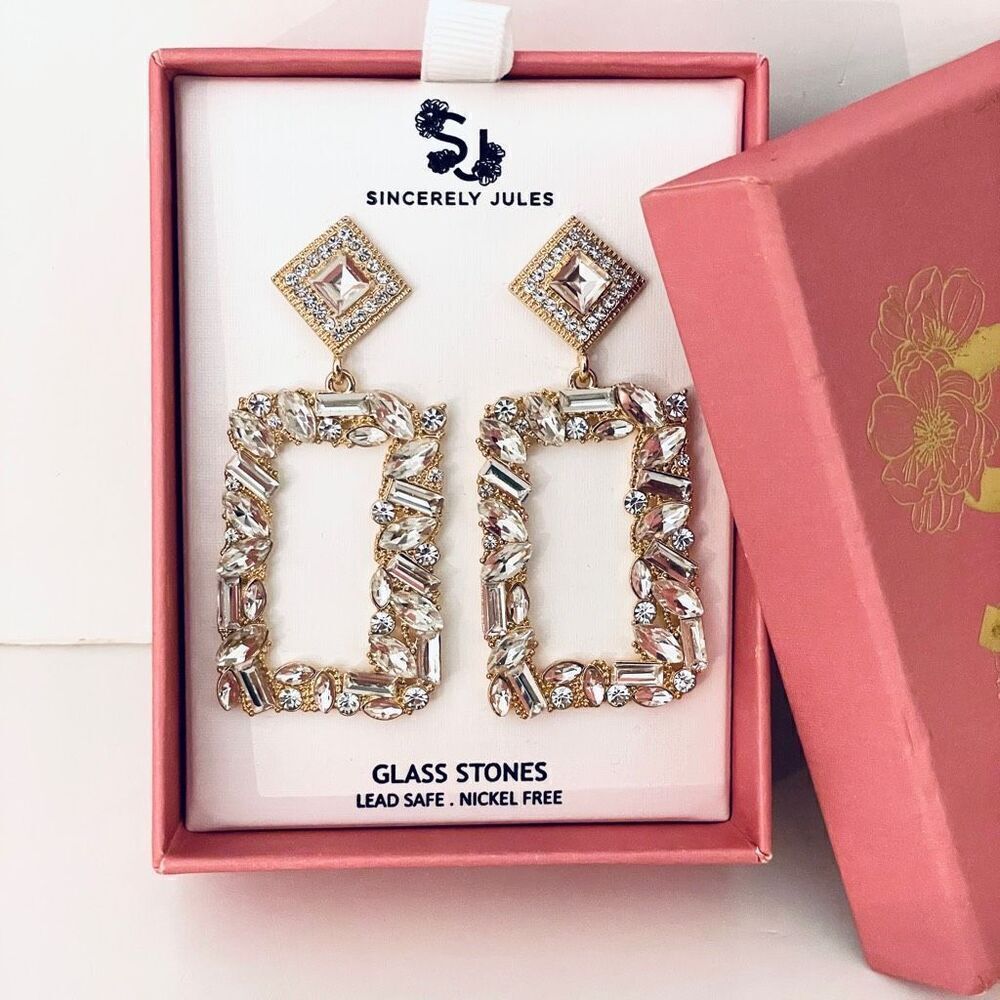 NWT Sincerely Jules Gold Square Sparkly Crystal Rhinestone Chandelier Earrings